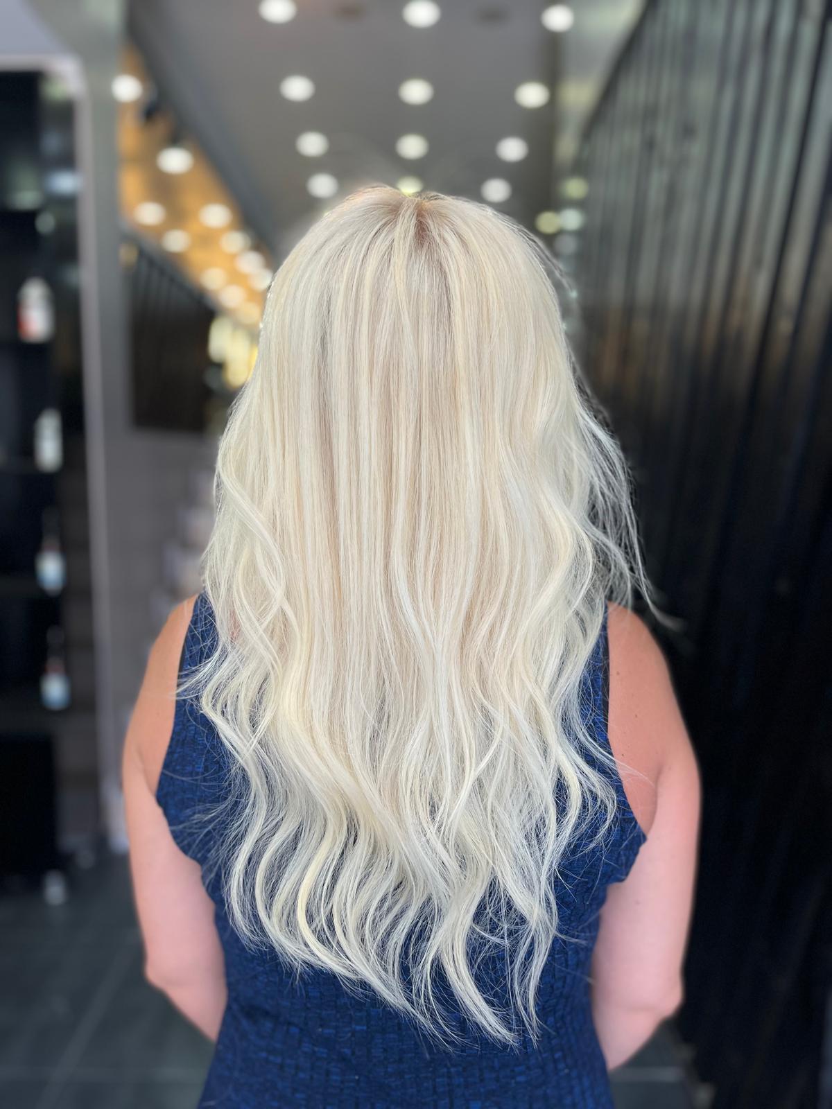 20 · Aura Hair Studio